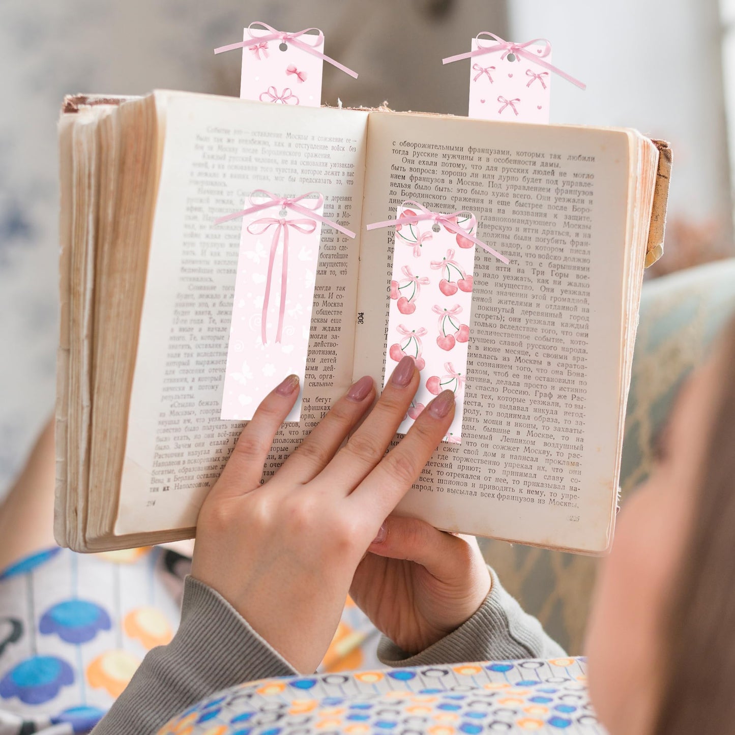 COcnny Pink Bow Bookmarks for Women - Bow Bookmark Bulk for Reading Lovers Gift, Cute Cheery Double Sided Book Mark with Ribbon for Teacher Student Classroom Library Supplies (120pcs)