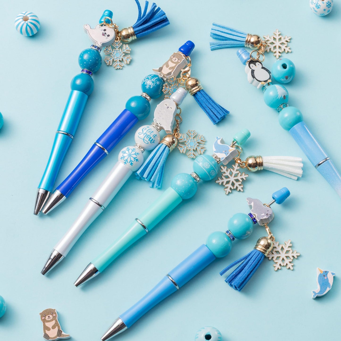 COcnny Christmas Winter Beadable Pens - 12 Set Polar Animal DIY Beaded Pen Making Kit with Bead Craft, Polar Bear Penguin Ballpoint Pen Bulk Charm Supplies for Party Women School Student Gift