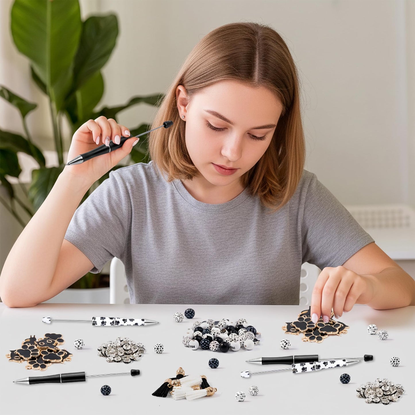 COcnny Pet Paw Beadable Pens- 12 Set Black Cat DIY Ballpoint Craft Making Kit with Bead Craft, Cute Cat Beaded Pen Bulk Charm Tassel Supplies for Pet Animal Party School Students Gift