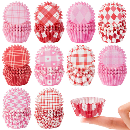 COcnny 600pcs Valentine’s Day Plaid Mini Cupcake Paper Liners, Sweet Checkered Baking Cups Muffin Cupcakes Wrappers, Pink Red Candy Cake Chocolate Wrap Making Supplies for Party Birthday (10 Styles)